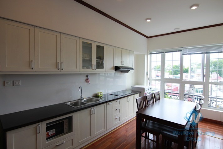 Good quality apartment with 02 bedrooms for rent in Truc Bach area, Ba Dinh District